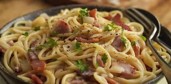 طرز تهیه پاستا کاربونارا؛ غذای ایتالیایی خوشمزه و متفاوت طرز تهیه پاستا کاربونارا؛ غذای ایتالیایی خوشمزه و متفاوت